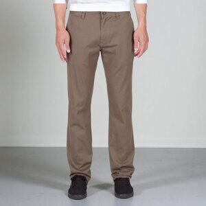 Volcom Corpo Class Men's Chino Skater, Non-Stretch, 34/33